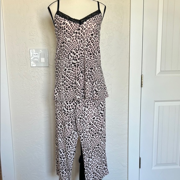 Ambrielle Other - Leopard Print Pajama Set with Lace Trim NWOT